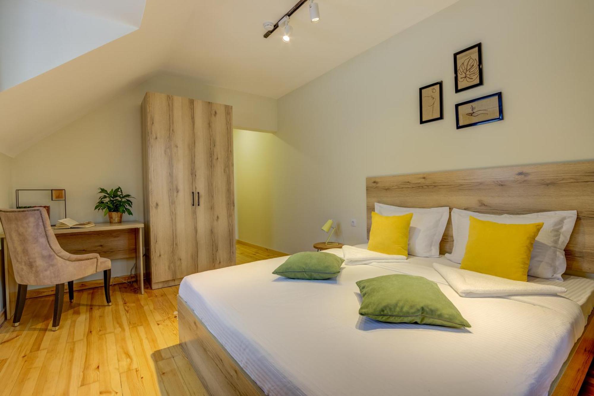 People Guest House Bishkek Luaran gambar