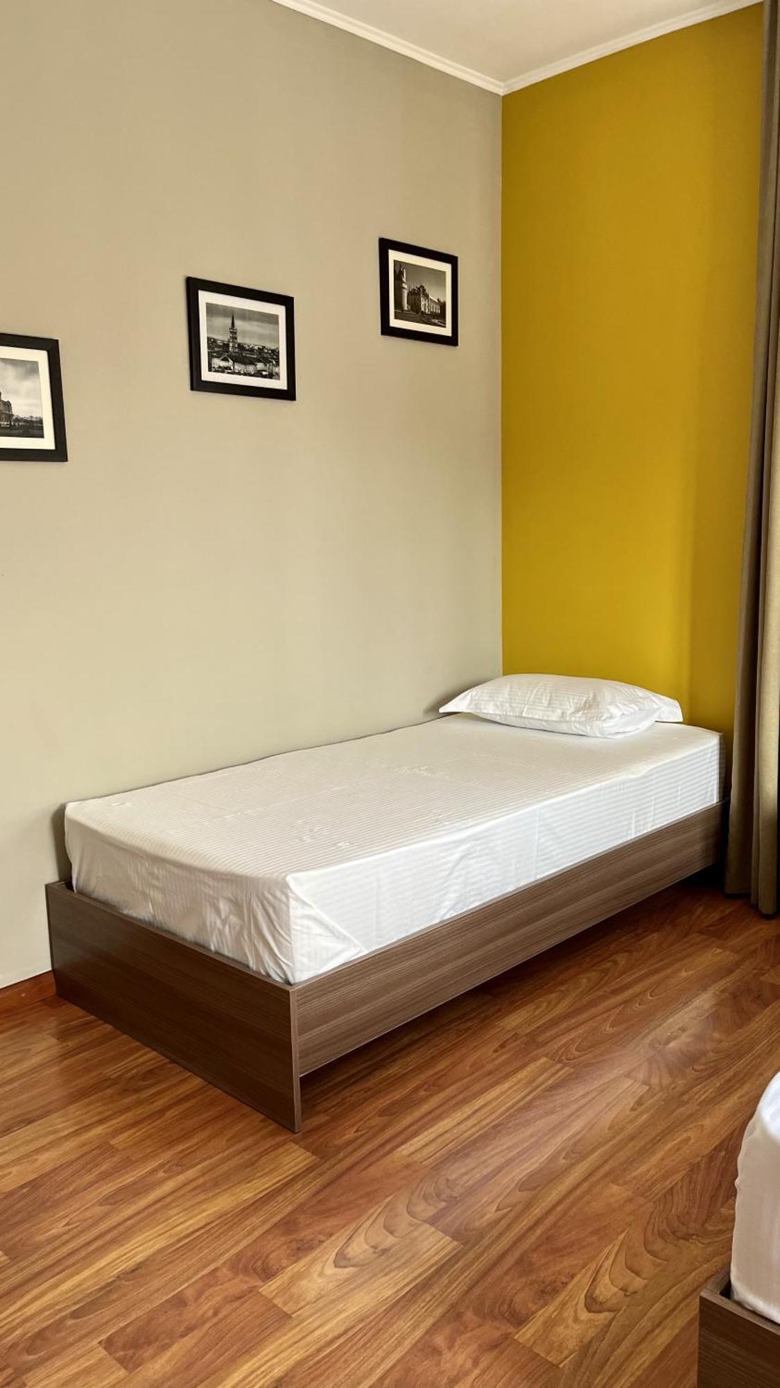 People Guest House Bishkek Luaran gambar