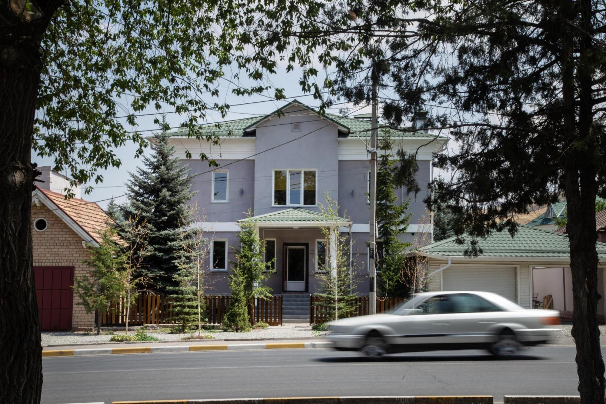 People Guest House Bishkek Luaran gambar