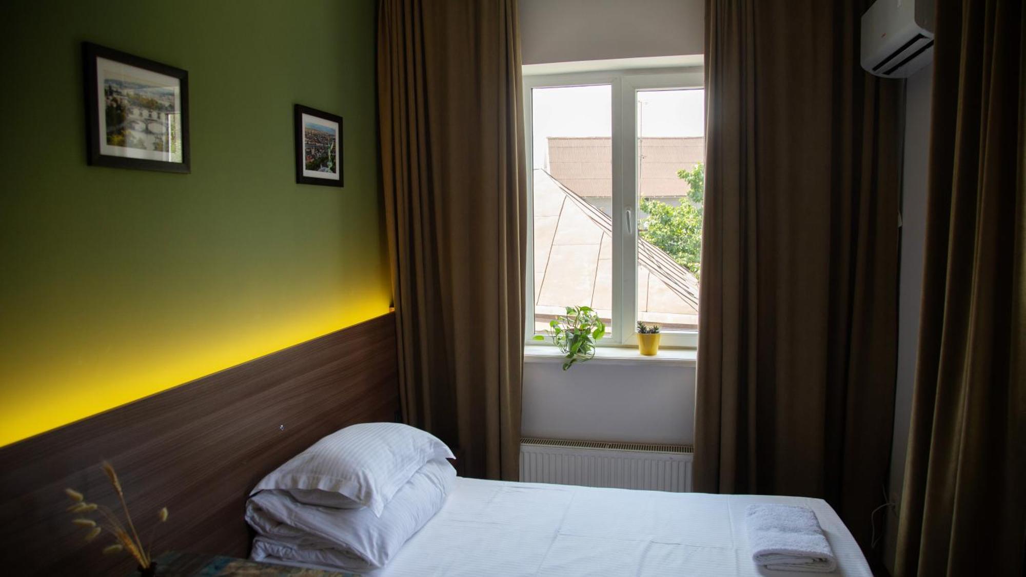 People Guest House Bishkek Luaran gambar