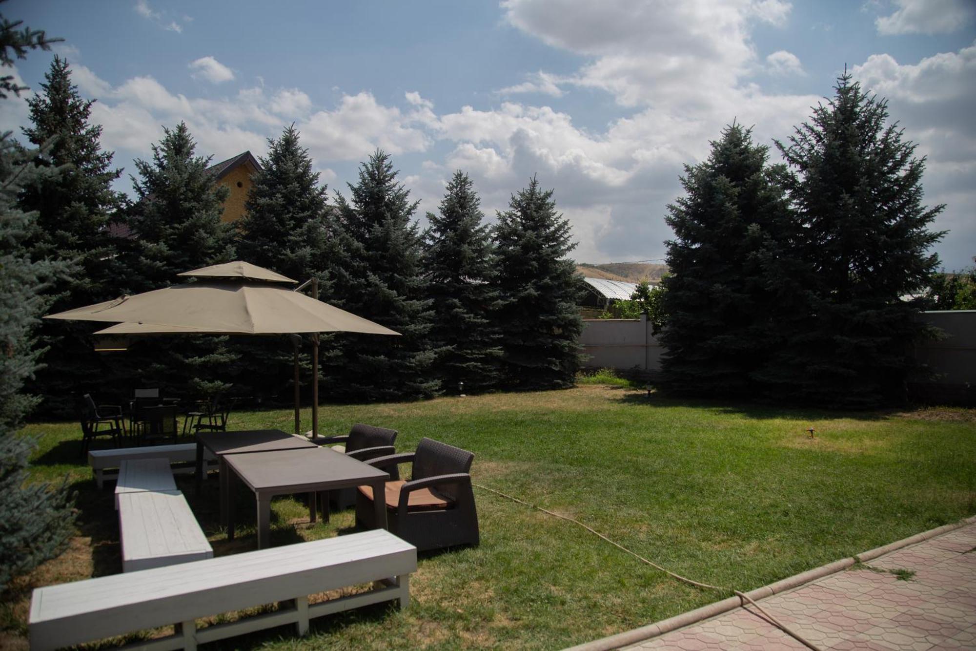 People Guest House Bishkek Luaran gambar