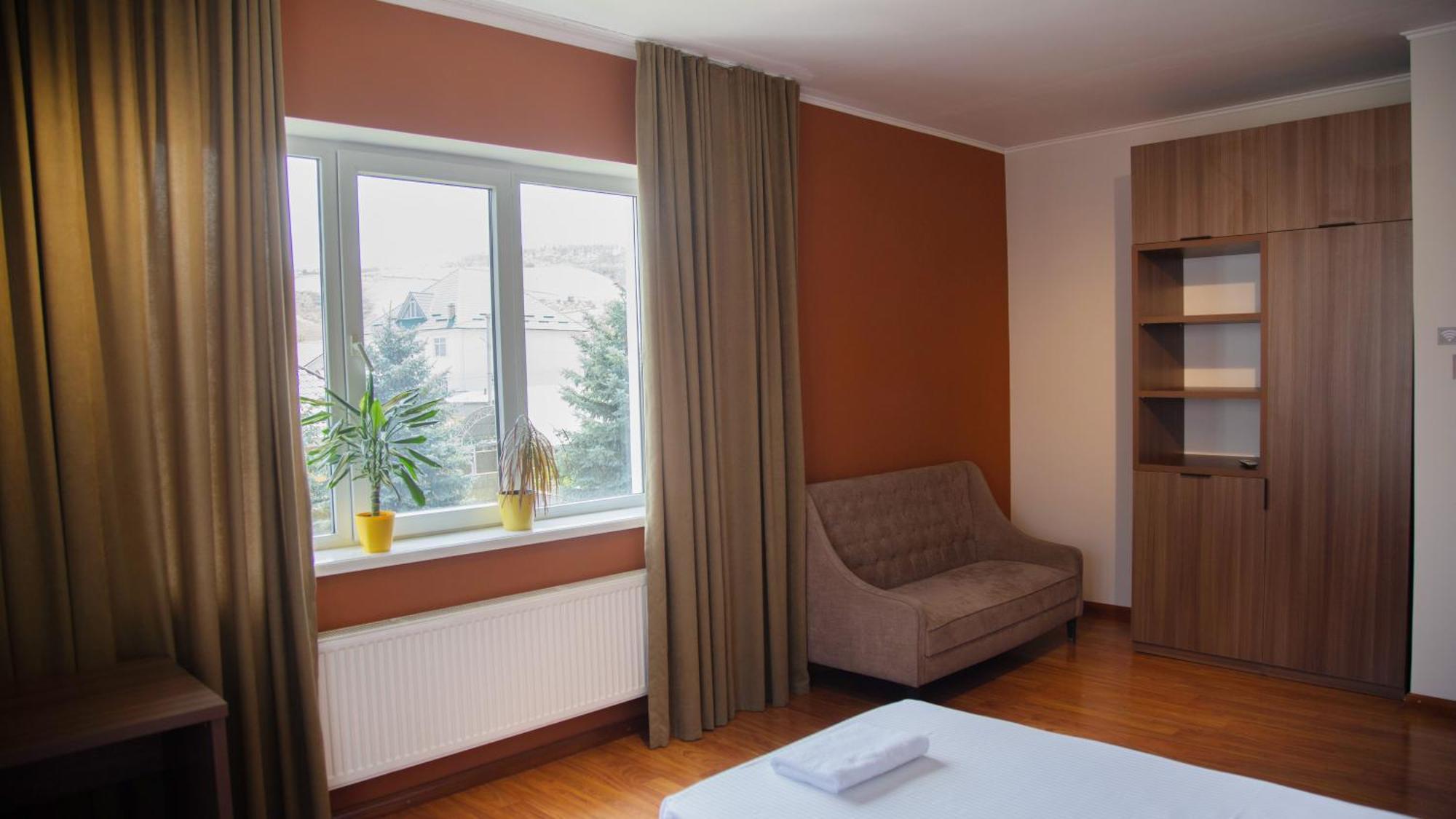 People Guest House Bishkek Luaran gambar