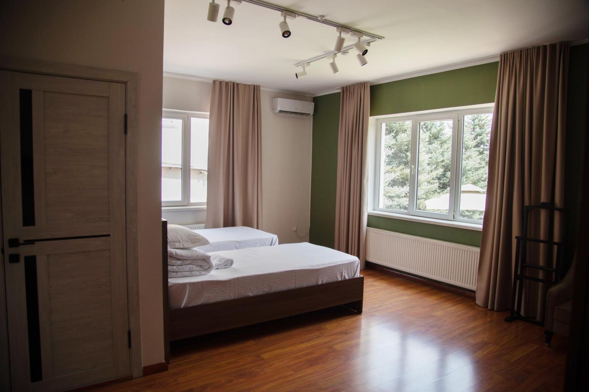 People Guest House Bishkek Luaran gambar