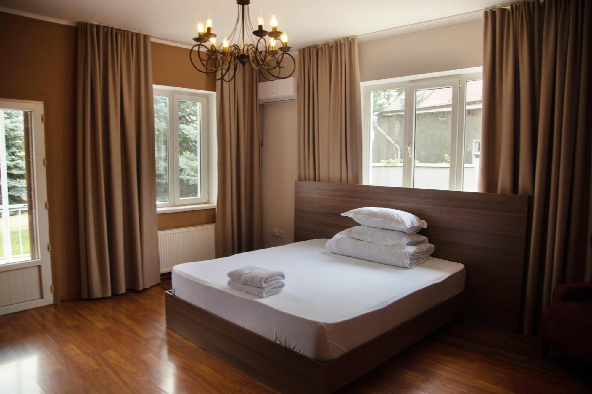 People Guest House Bishkek Luaran gambar