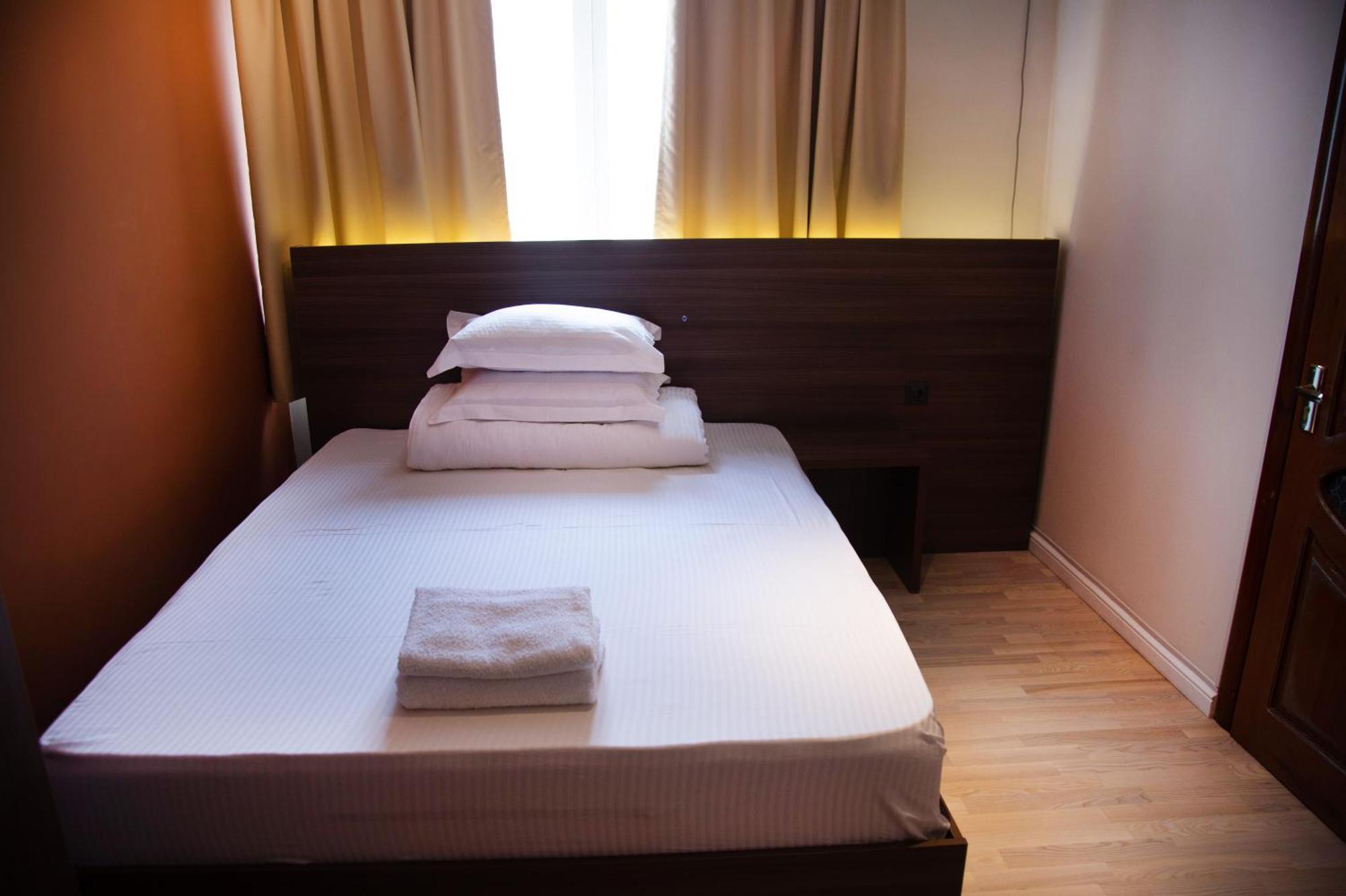 People Guest House Bishkek Luaran gambar